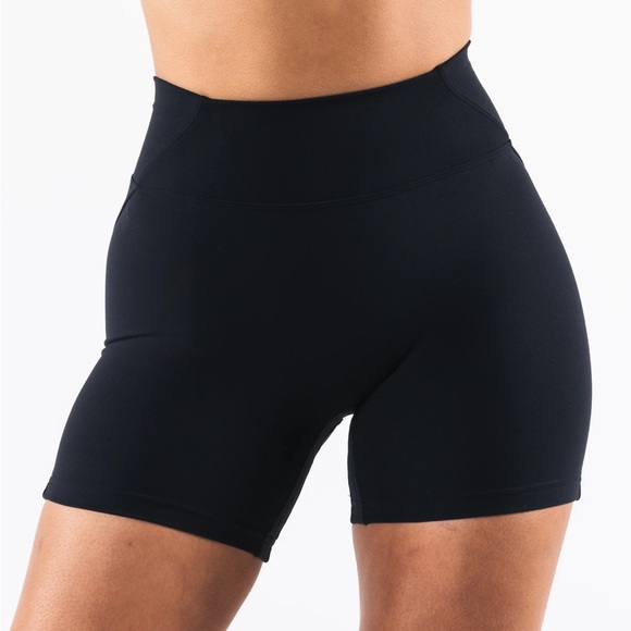 Alphalete Pants - Alphalete shorts